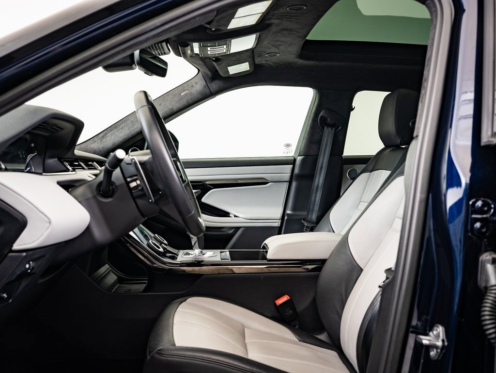 2023 Land Rover Range Rover Evoque R-Dynamic S photo 18