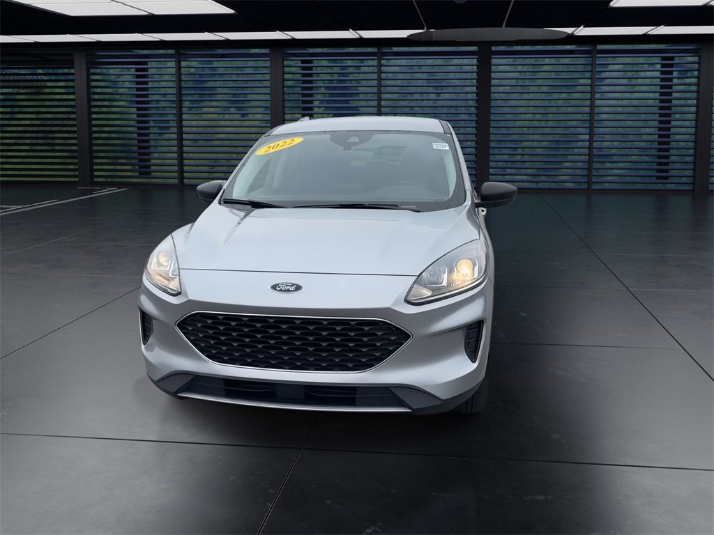 2022 Ford Escape SE photo 3