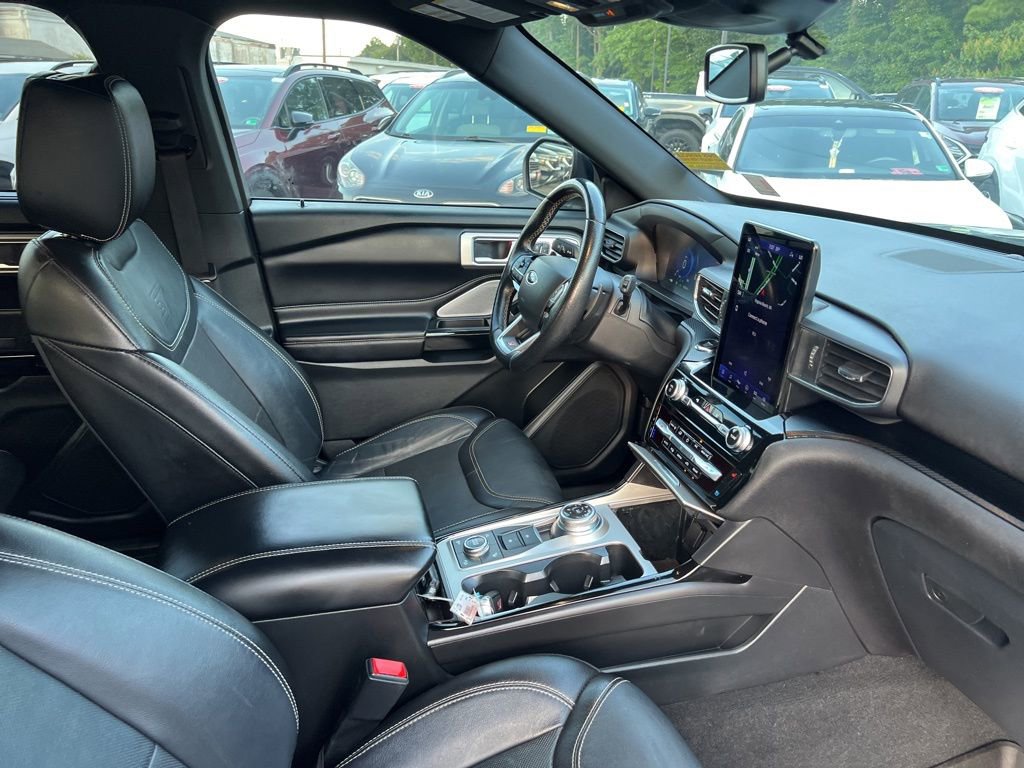 2022 Ford Explorer ST photo 35