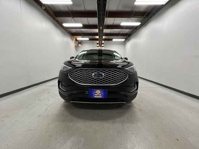 2023 Ford Edge SEL photo 3