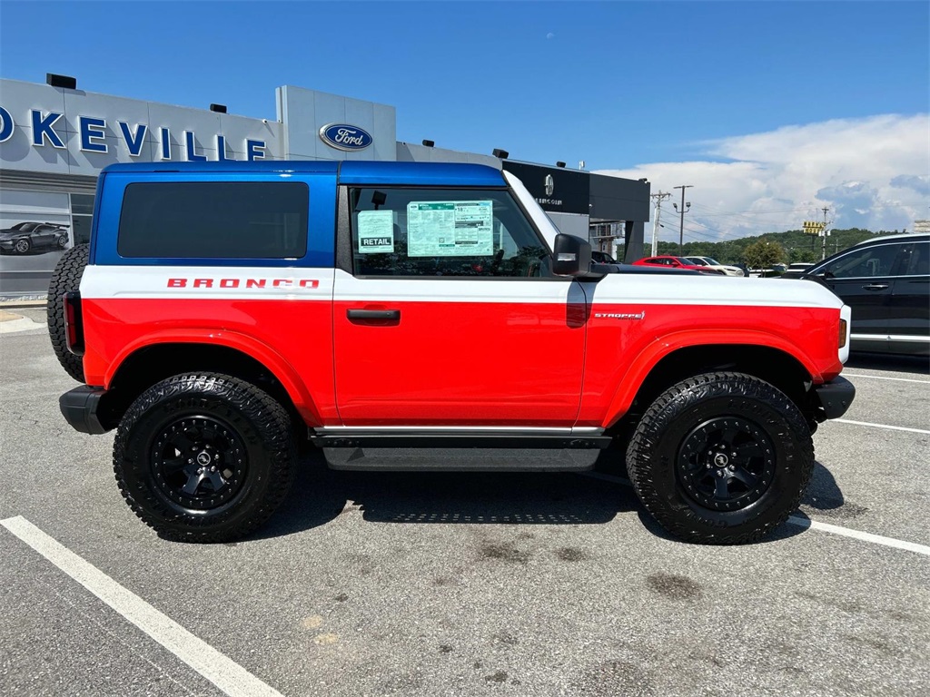 2025 Ford Bronco First Edition photo 3