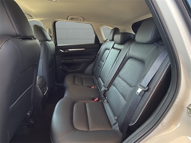 2025 Mazda CX-5 2.5 Select photo 29
