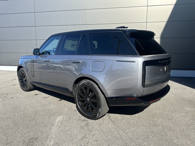 2025 Land Rover Range Rover SE photo 10