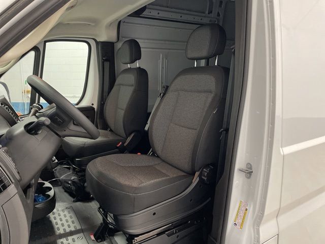2025 Ram ProMaster 3500 photo 8