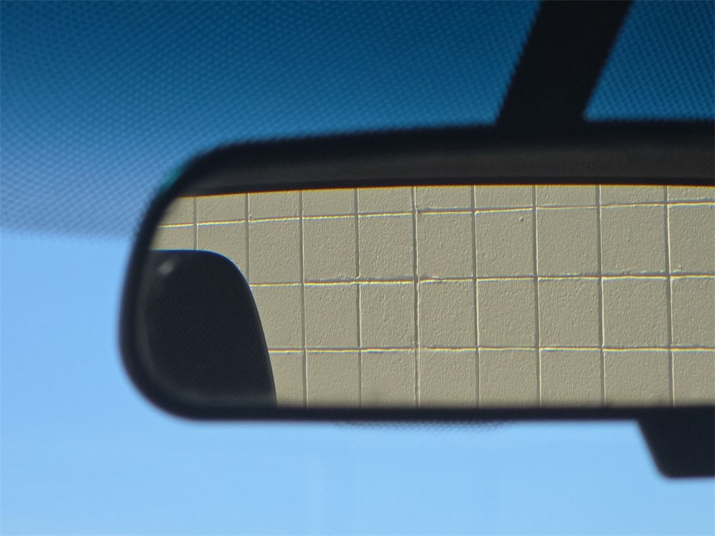 2014 Nissan Frontier S photo 15