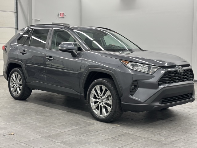 2020 Toyota RAV4 XLE Premium's photo
