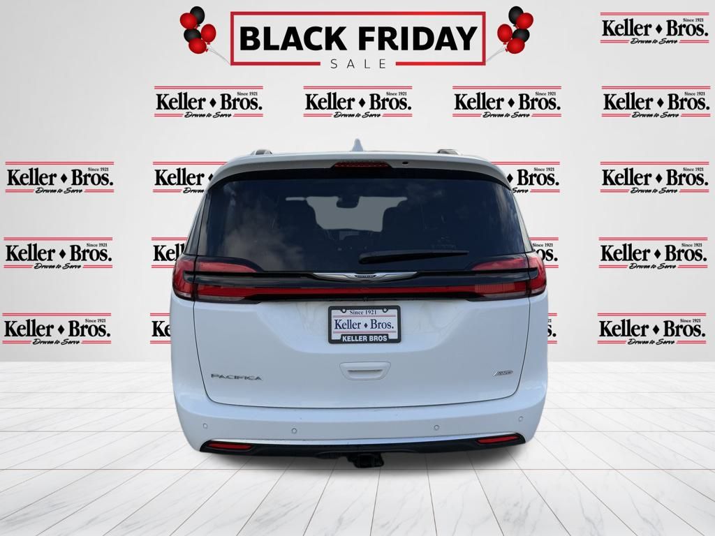 2021 Chrysler Pacifica Pinnacle photo 3