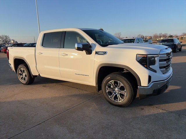 2026 GMC Sierra SLE's photo