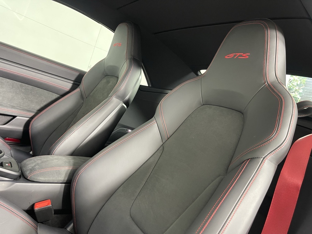 2023 Porsche 911 GTS photo 5