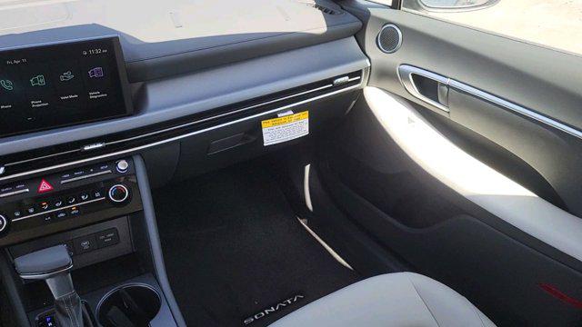 New 2025 Portofino Gray Hyundai SE image 8