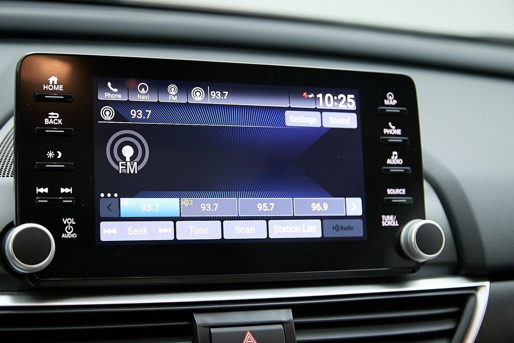 2021 HONDA ACCORD - Image 17