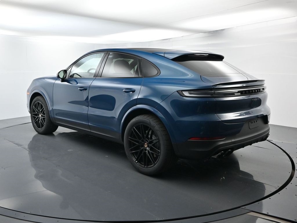 2026 Porsche Cayenne Coupe photo 2