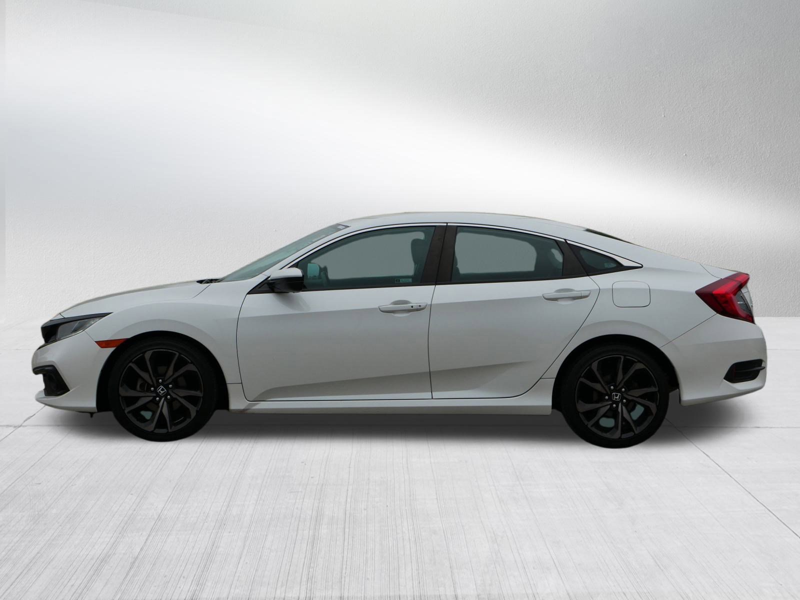 2019 Honda Civic Sport photo 4