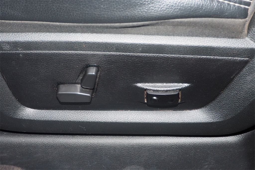 2021 Ram 2500 Laramie photo 12