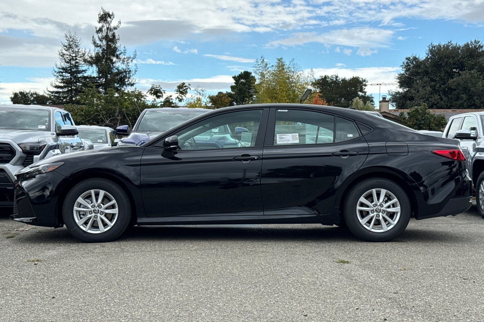 2026 Toyota Camry LE photo 4