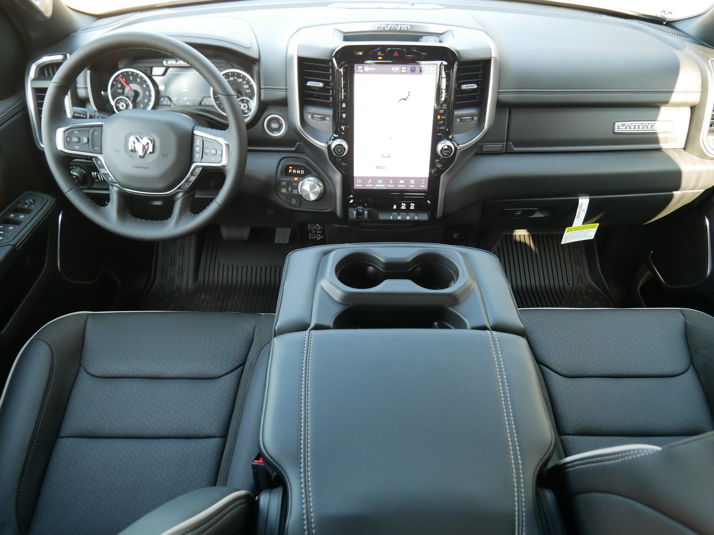 2025 Ram 1500 Laramie photo 8