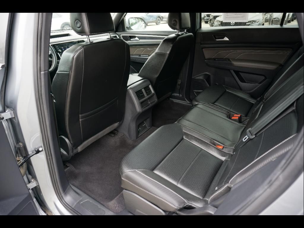 2021 Volkswagen Atlas Cross Sport V6 SEL photo 14