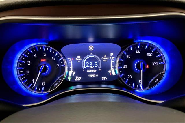 2017 Chrysler Pacifica Limited photo 19