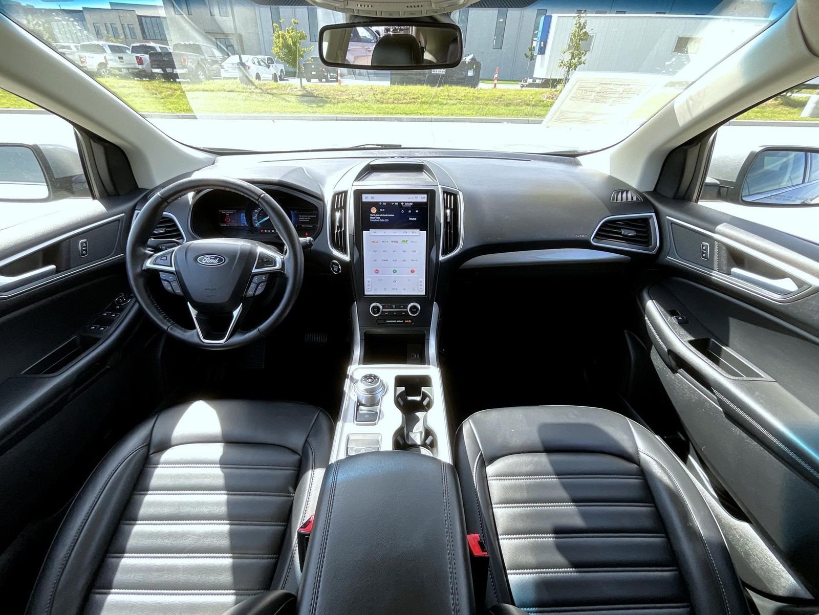 2024 Ford Edge SEL photo 15