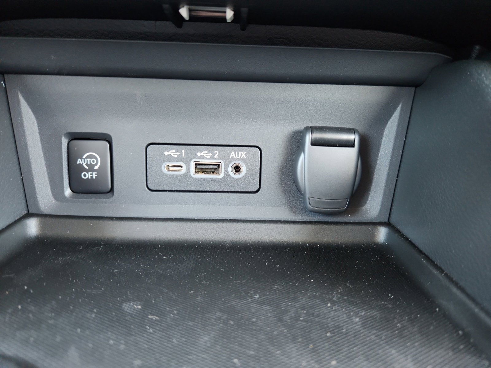 2025 Nissan Sentra SR photo 18