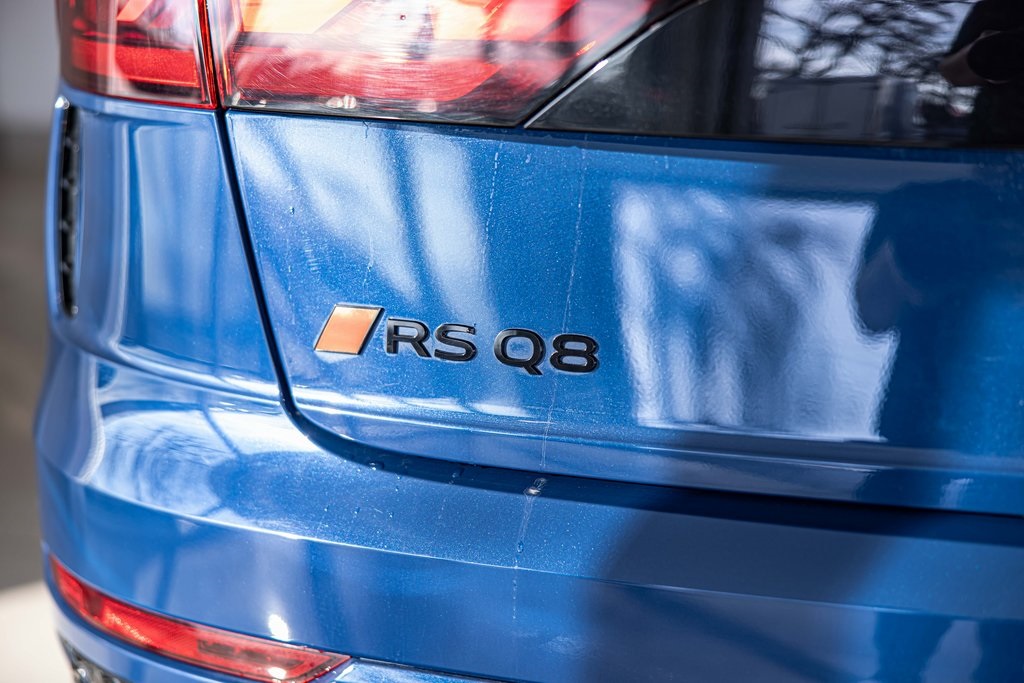 2025 AUDI RS Q8 - Image 15