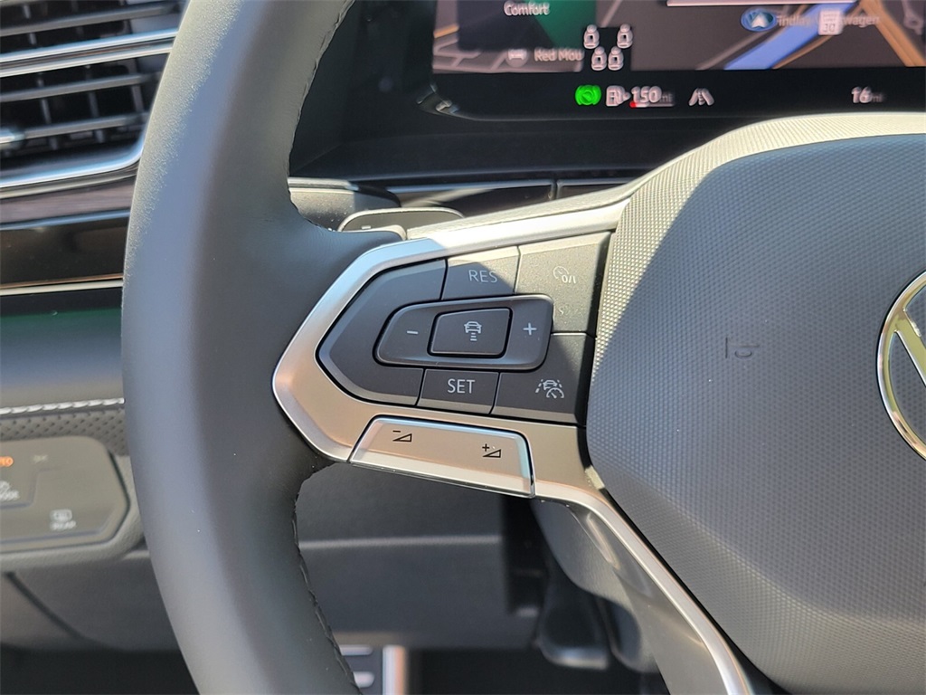 2026 Volkswagen Atlas SEL Premium R-Line photo 9