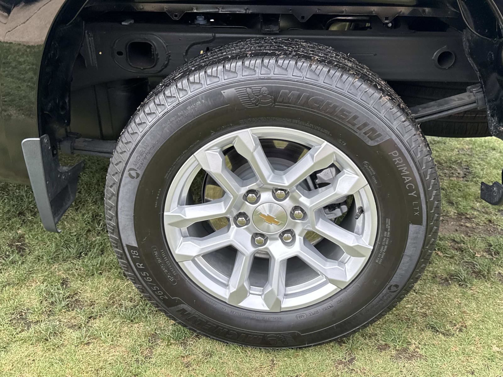 2025 Chevrolet Silverado 1500 LT photo 9