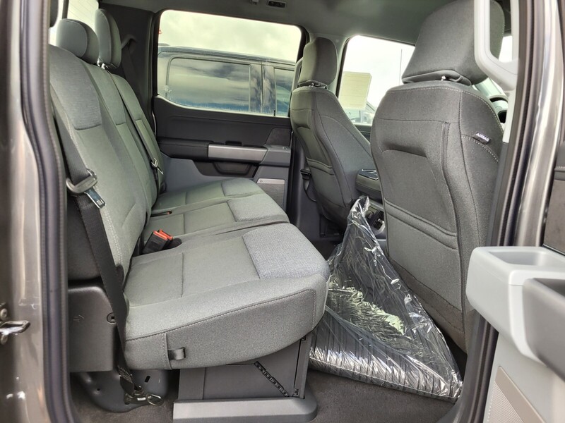 2025 Ford F-150 XLT photo 13