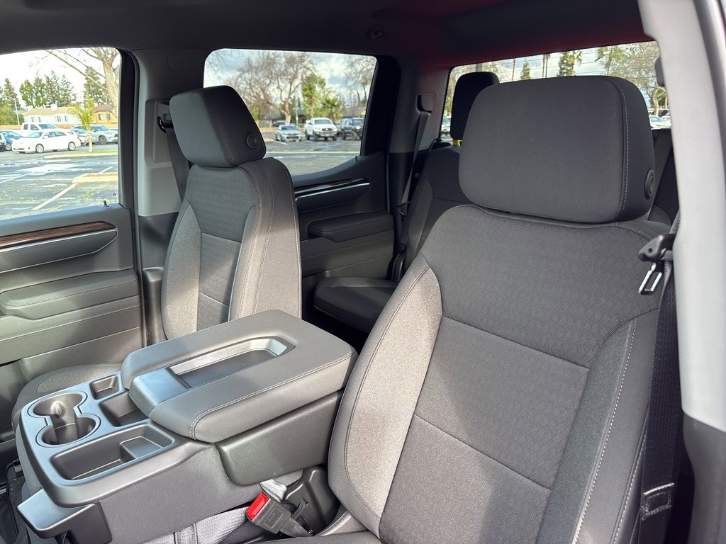 2025 Chevrolet Silverado 1500 LT photo 15