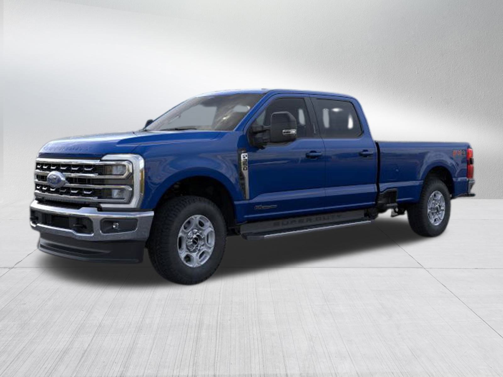 2026 Ford F-350 XLT photo 4