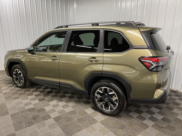 2025 Subaru Forester Premium photo 10