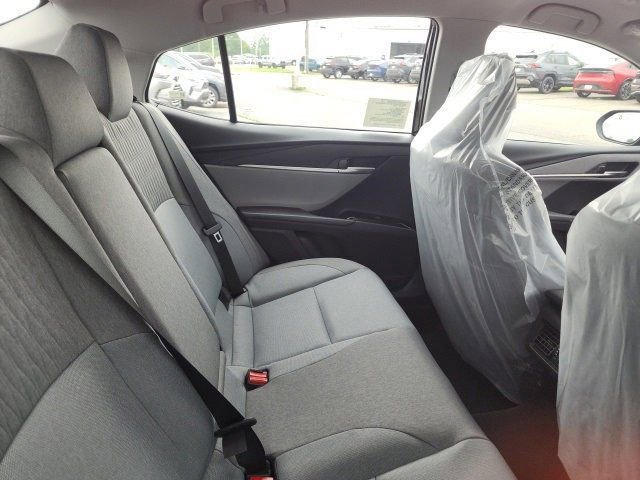 2025 Toyota Camry LE photo 10