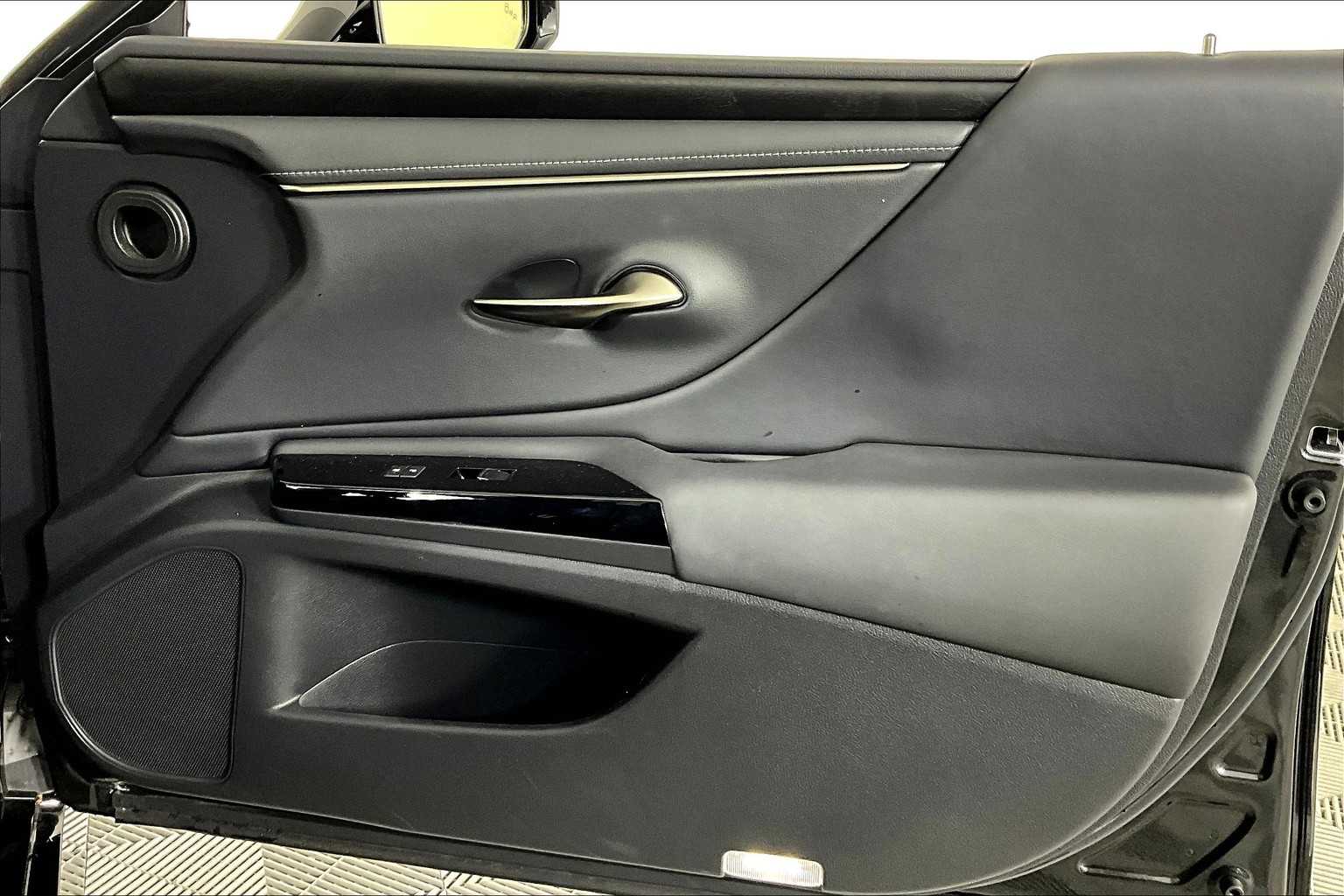 2023 Lexus ES Premium photo 21
