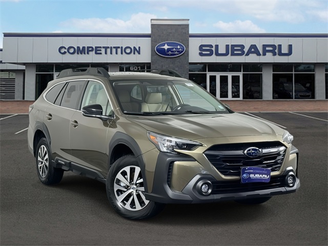 2025 Subaru Outback Premium's photo