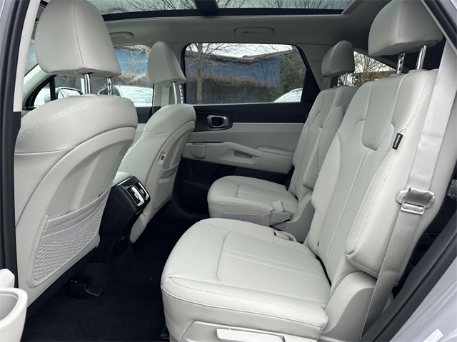 2025 Kia Sorento EX photo 10