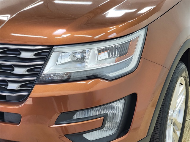 2017 Ford Explorer XLT photo 9