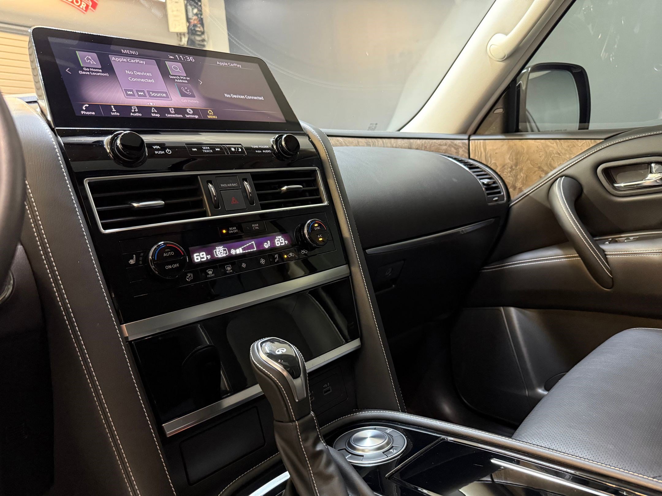 2022 Infiniti QX80 Premium Select photo 11