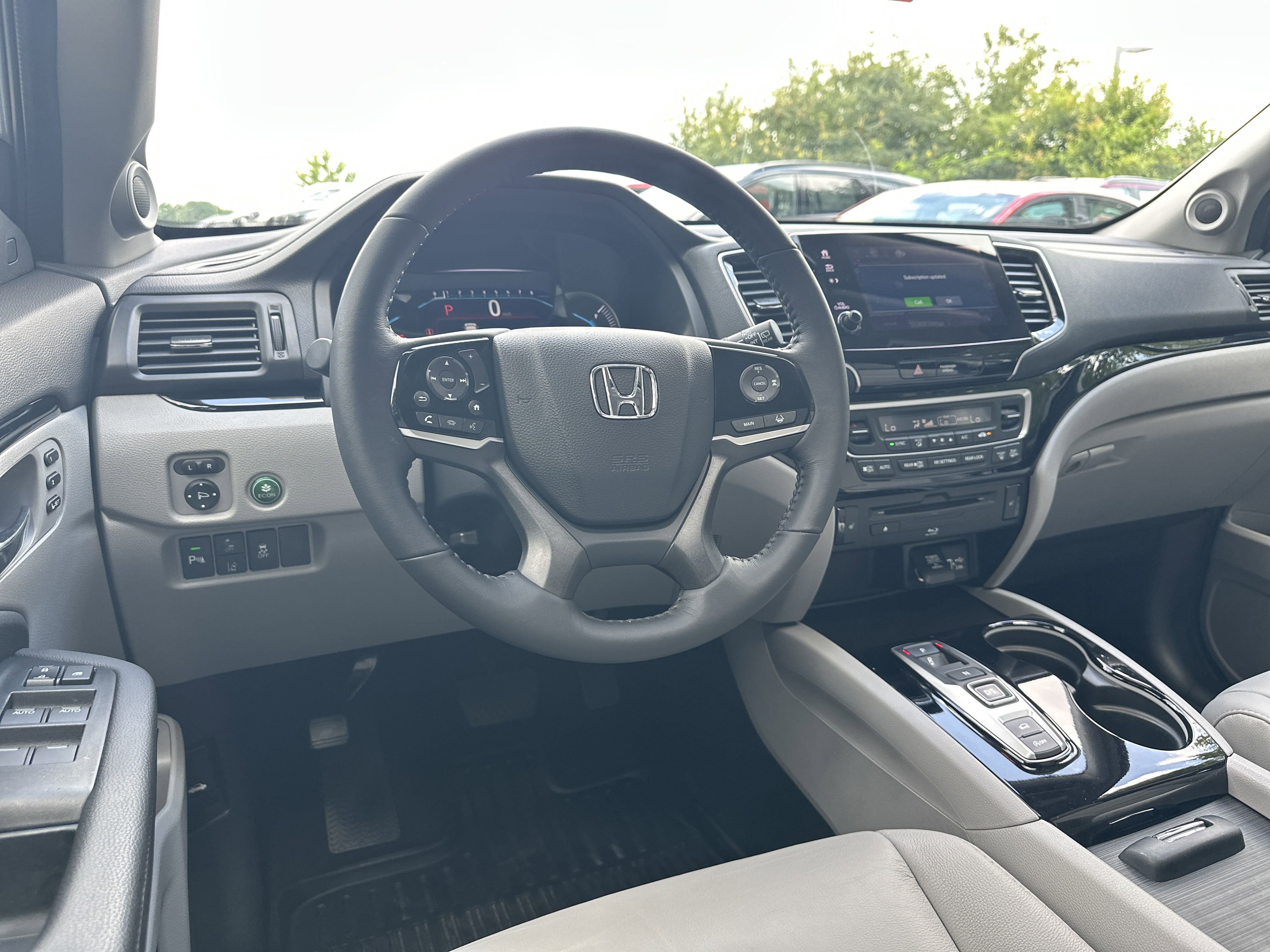 2022 Honda Pilot Touring photo 14