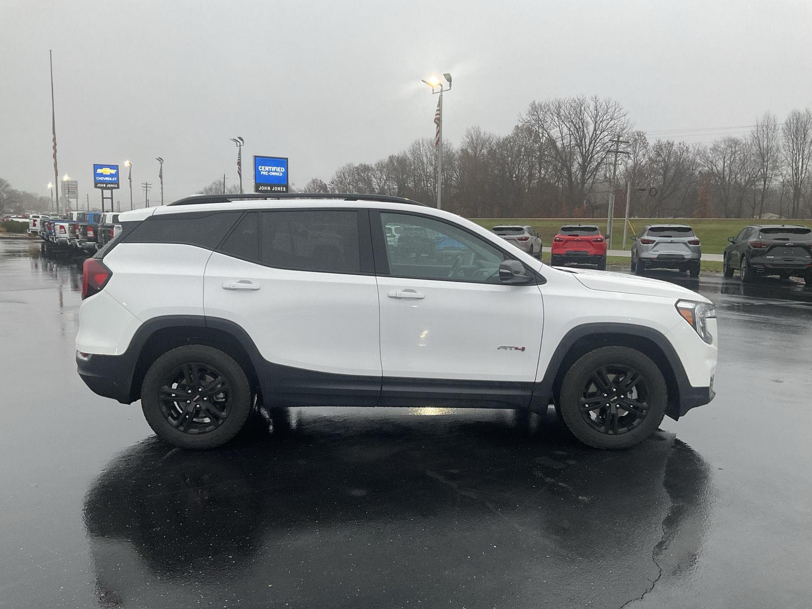 2022 Gmc Terrain AT4 photo 2