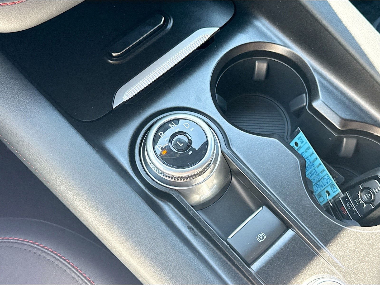 2025 Ford Explorer ST-Line photo 15