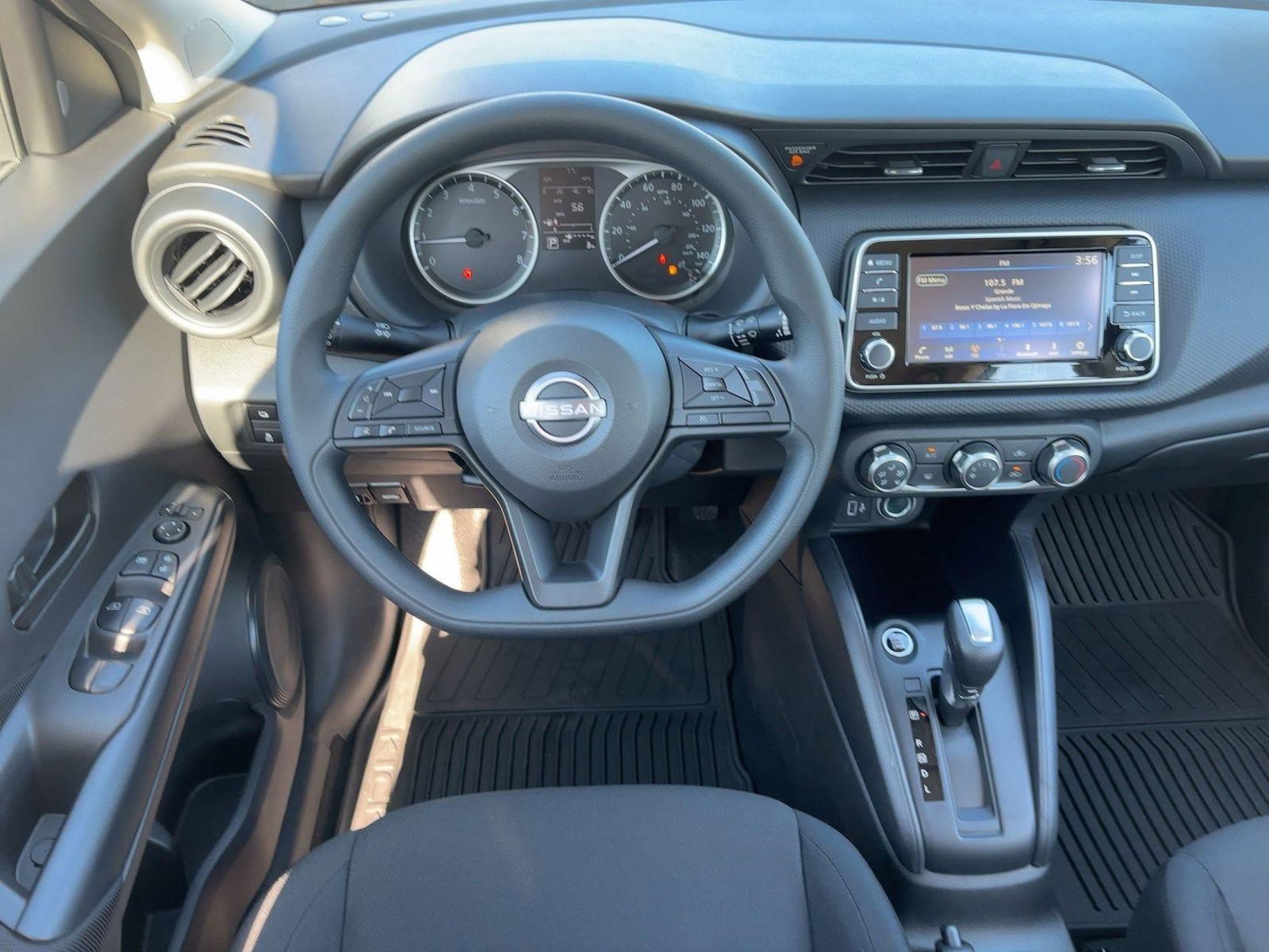 2025 Nissan Kicks Play S photo 22