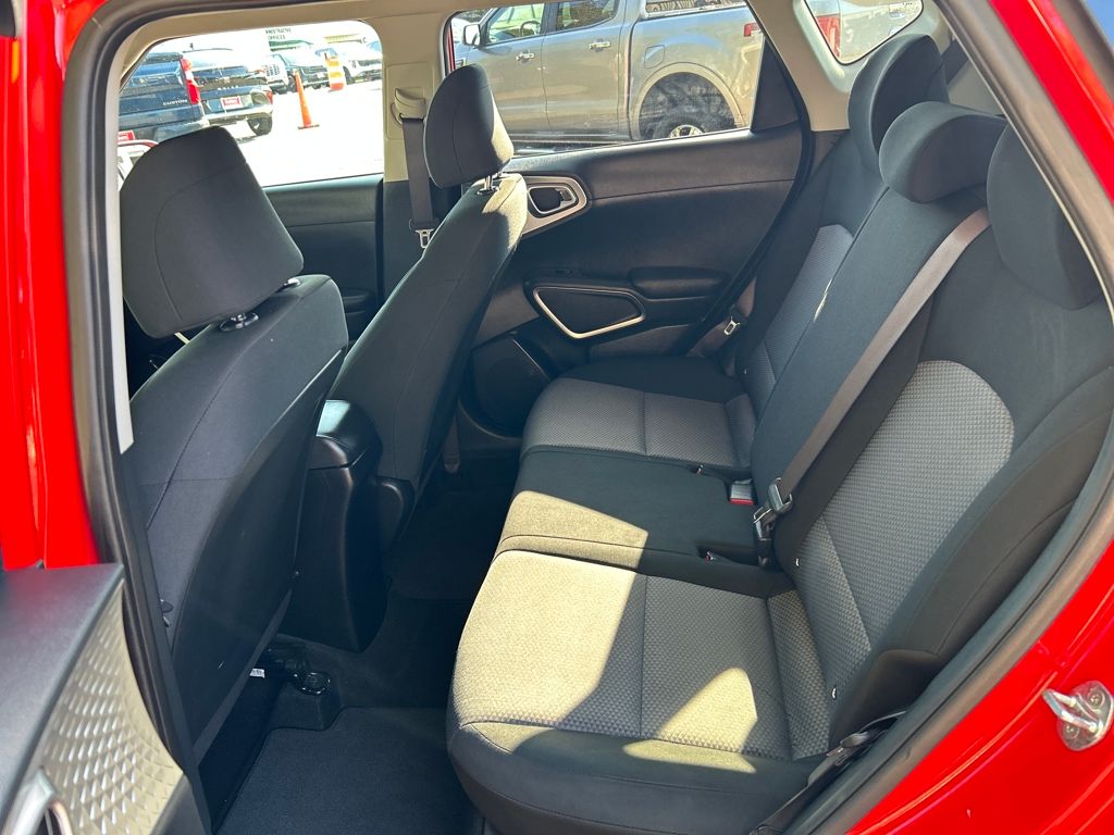 2023 Kia Soul LX photo 17