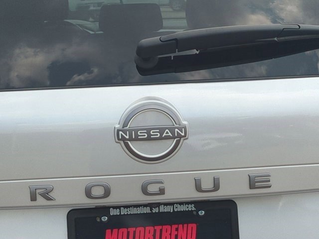 2024 Nissan Rogue SV photo 30
