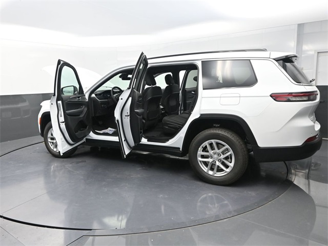 2025 Jeep Grand Cherokee Laredo X photo 28