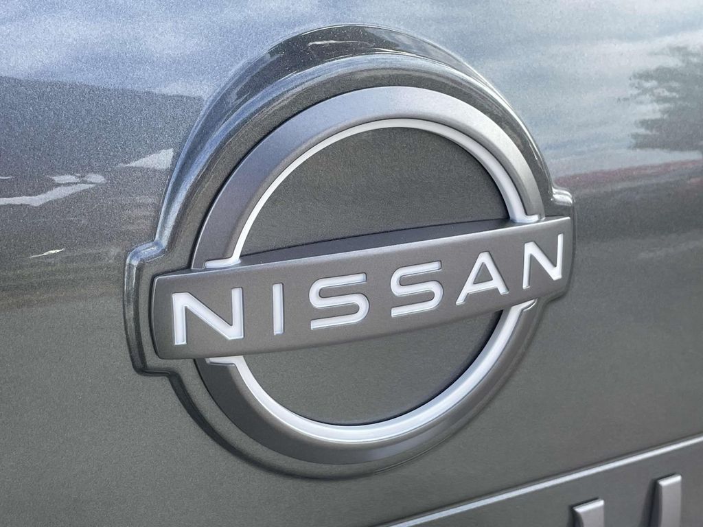 2026 Nissan Rogue SV photo 2