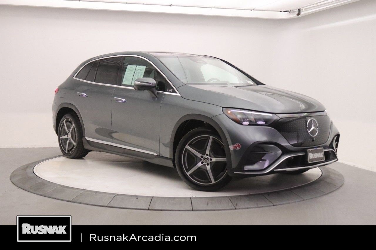 2023 Mercedes-Benz EQE SUV Base's photo