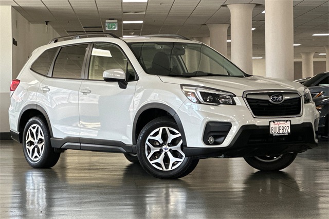 2021 Subaru Forester Premium photo 2