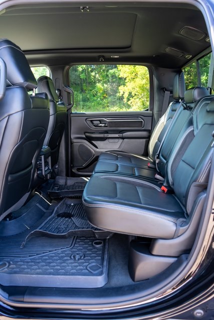 2024 Ram 1500 Sport photo 4