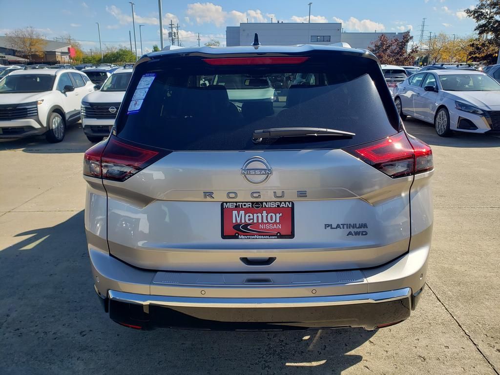 2026 Nissan Rogue Platinum photo 4