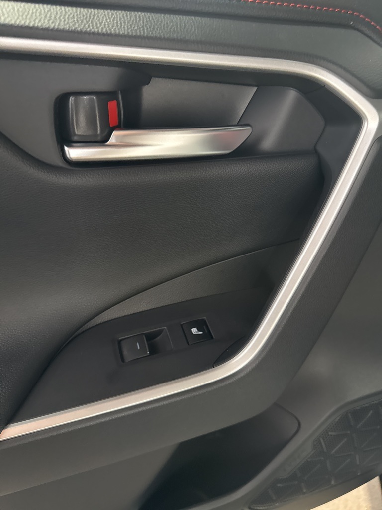 2025 Toyota RAV4 Hybrid XSE photo 26